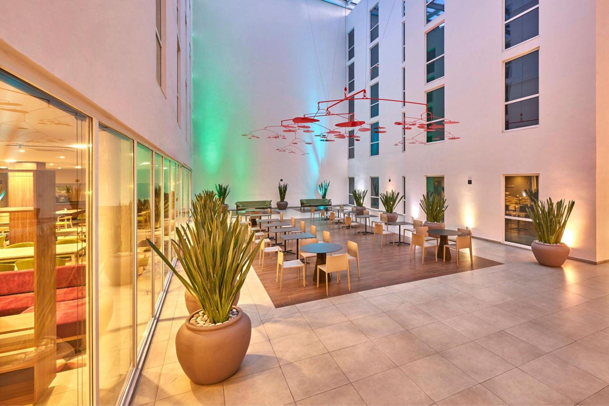 City Express Plus By Marriott Ciudad De Mexico Insurgentes Sur Exterior photo